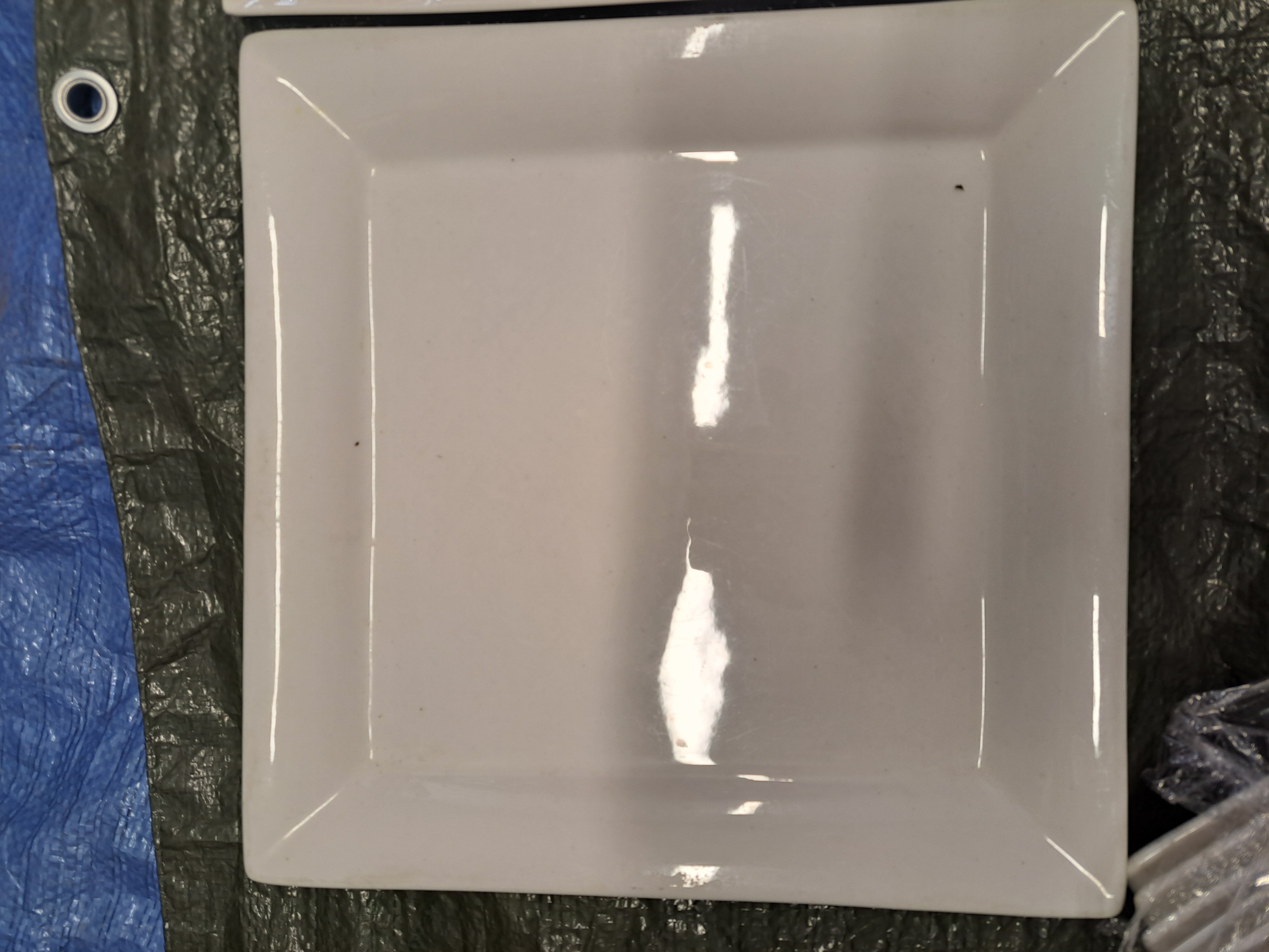 ASSIETTES DE PRESENTATIONS
60 13580 La fare-les-oliviers