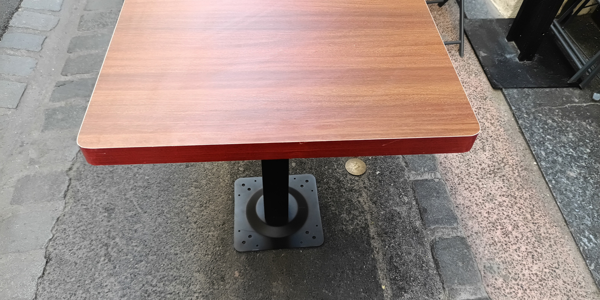 Tables en bois de restaurant style "vintage" neuves 100 34000 Montpellier