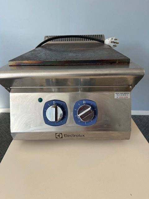 Plaque de cuisson 800 95700 Roissy-en-france