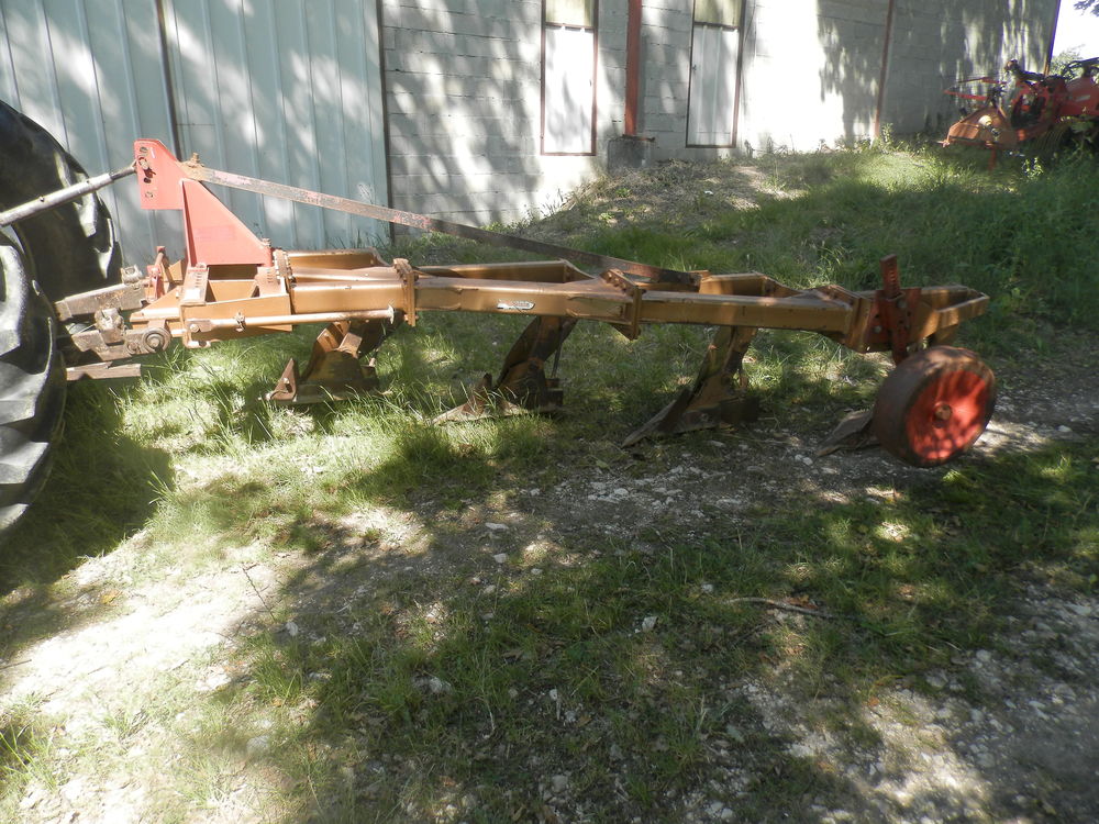 charrue goizin 4 socs 1300 82270 Montpezat-de-quercy