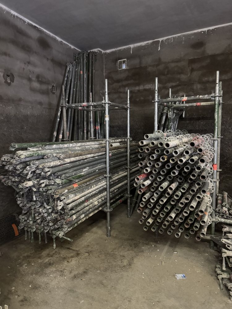 Echafaudage 300m2 layher multidirectionnel 15000 57185 Clouange