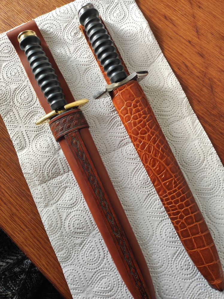 dague+de+chasse+deux+mod&egrave;les+laiton+et+inox 150 24700 Moulin-neuf