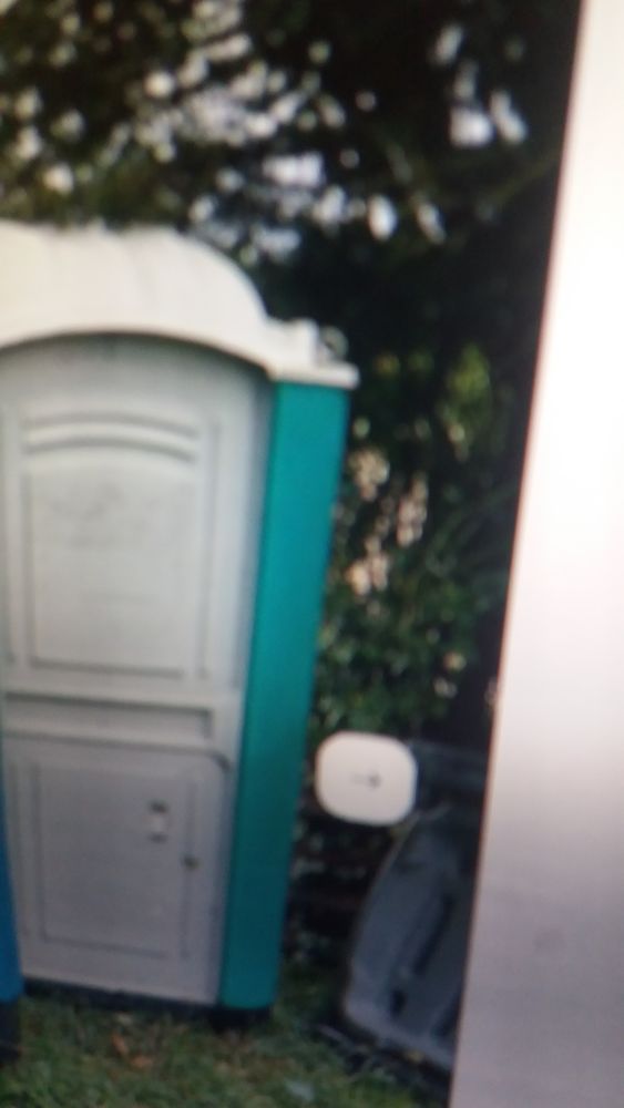 WC CHIMIQUE DE CHANTIER BON ETAT CAUSE PLUS L UTILITEE 250 73300 Saint-jean-de-maurienne