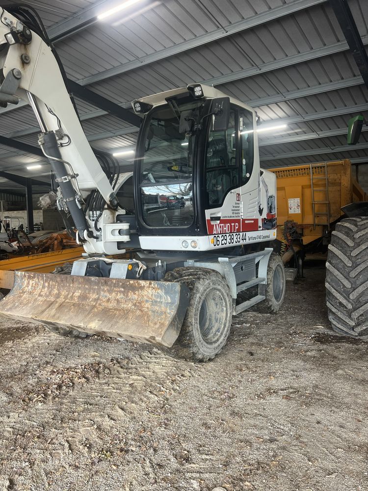 Pelle Liebherr A910 compact 148800 47440 Casseneuil