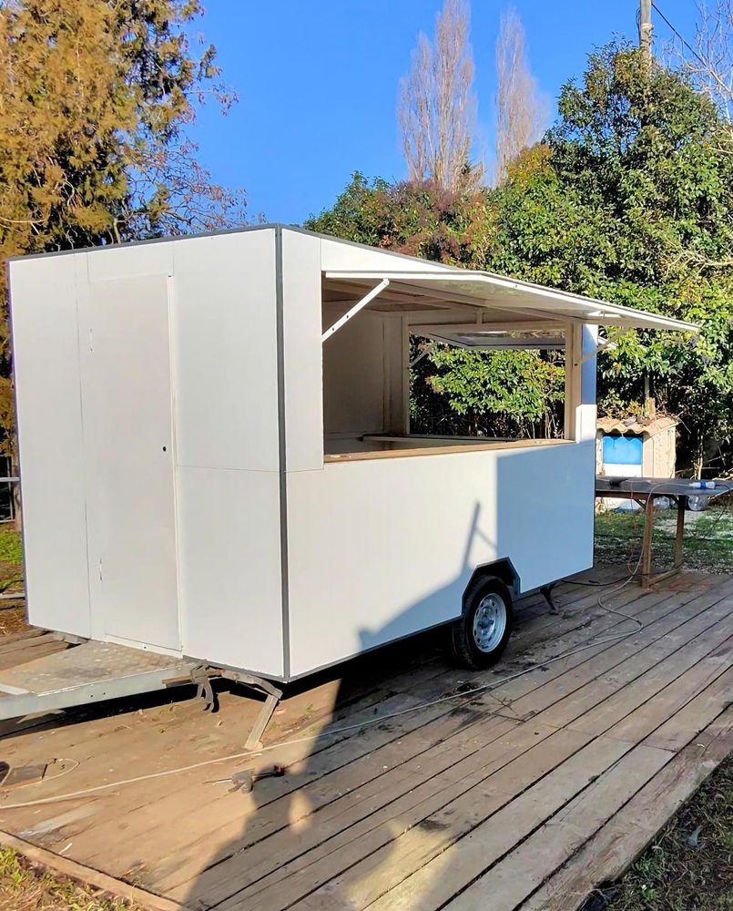 Remorque snack  truck foot  pizzeria  confiserie  ou autres 7700 13440 Cabannes