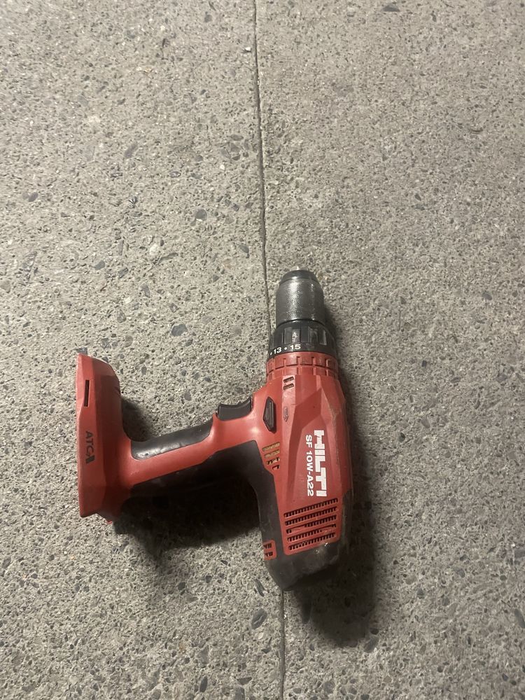 lots d'outils hilti visseuse etc.. 500 74170 Saint-gervais-les-bains