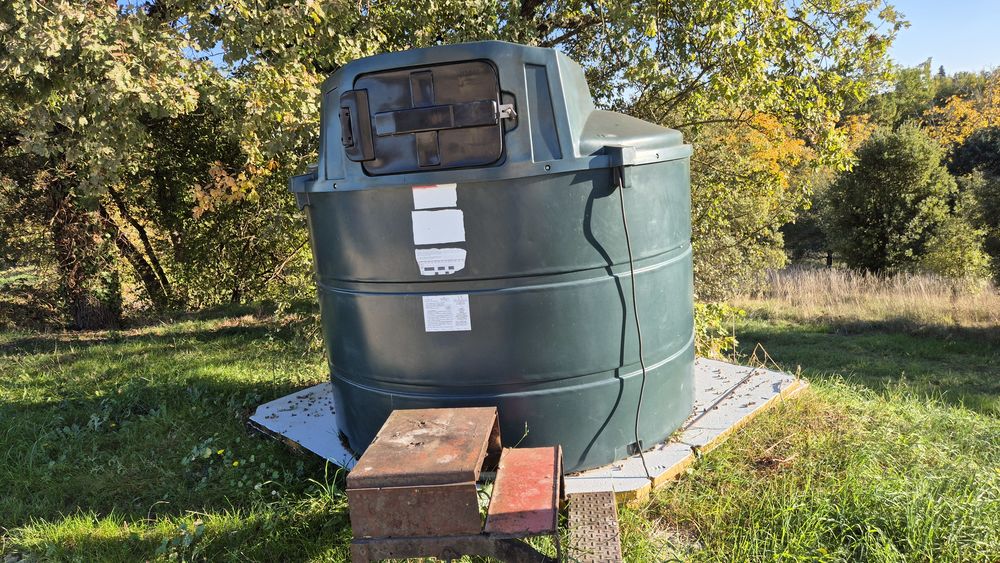 CITERNE 2500 L POUR STOCKAGE DE CARBURANTS 1600 24560 Bouniagues