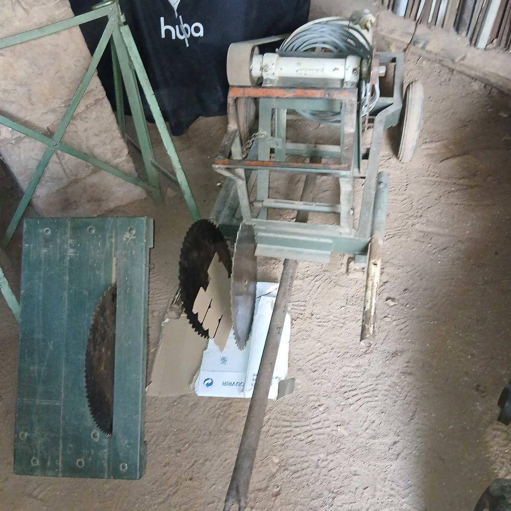 scie+circulaire+&agrave; ++ruban 230 71260 Burgy