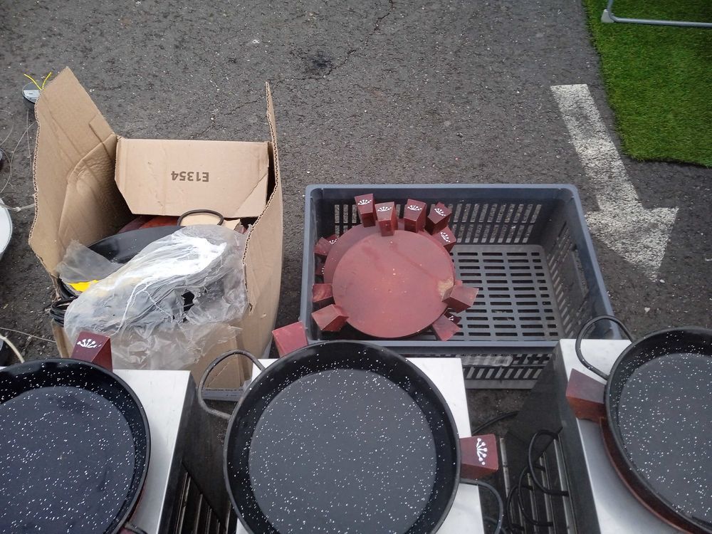 Trois+petits+fours+&agrave; +r&eacute;chauffer+les+paella 600 34340 Marseillan