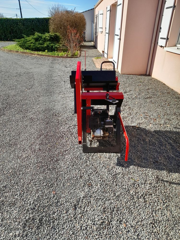 scie a buches thermique pubert 900 85370 Le langon