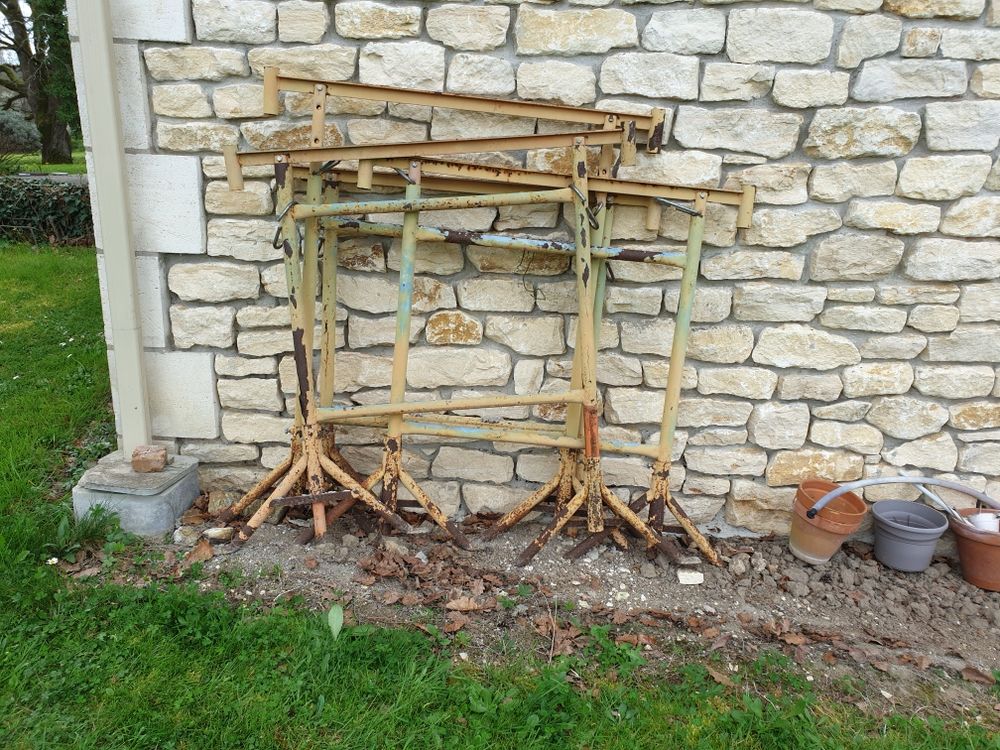 ECHAFAUDAGE DE ma&ccedil;on 35 24560 Conne-de-labarde