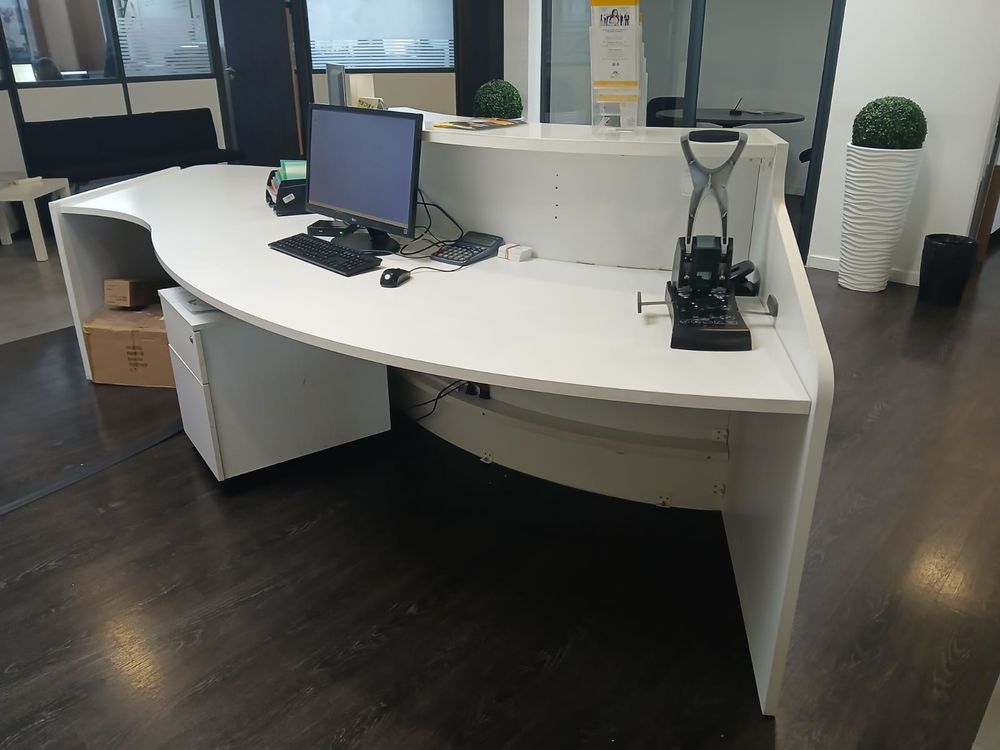 zoom_out_map
Banque d'accueil avec PMR : bois noyer, noir, b 800 92230 Gennevilliers