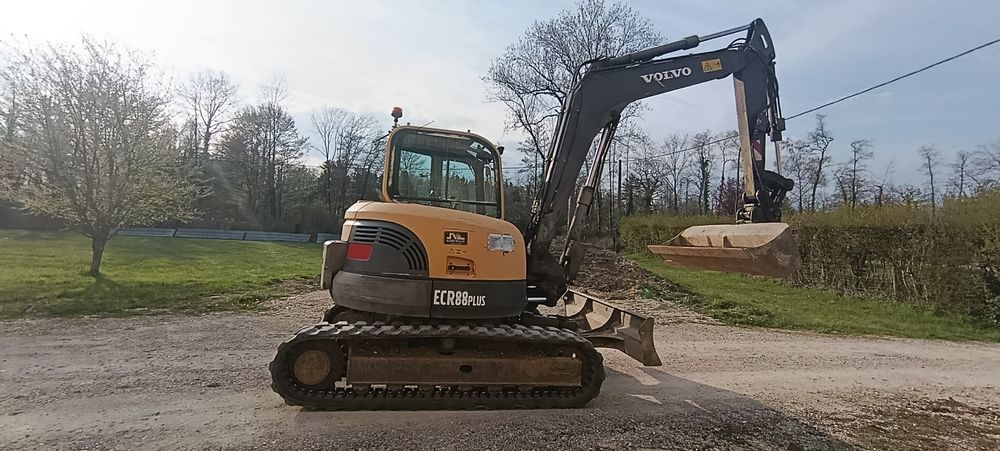 fr
? ? Pelle VOLVO ECR88 Plus ? 39000 21200 Ruffey-l�s-beaune