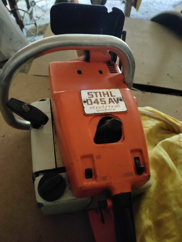 tron&ccedil;onneuse Stihl 045 200 52120 Ch�teauvillain