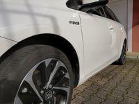 Toyota Auris Touring Sports Hybride 136h Business 15000 38280 Villette-d'Anthon