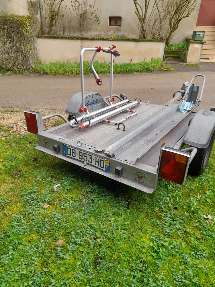 Remorque voiture ou camping car 700 71700 Ozenay