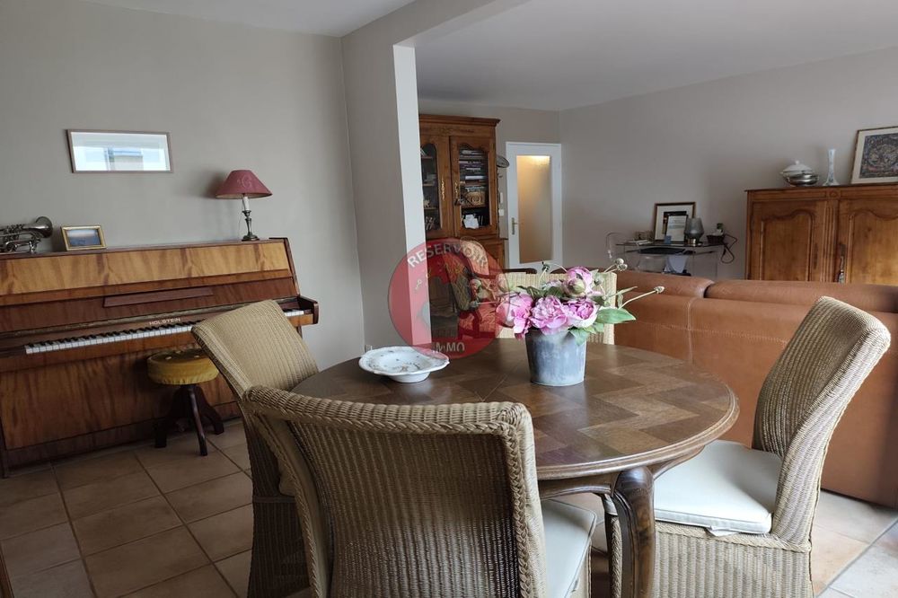 DIJON JOUVENCE , bel appartement T4 traversant de 86 m² ....