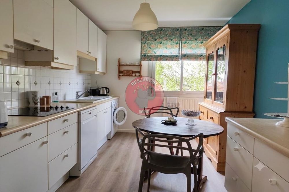 DIJON JOUVENCE , bel appartement T4 traversant de 86 m² ....