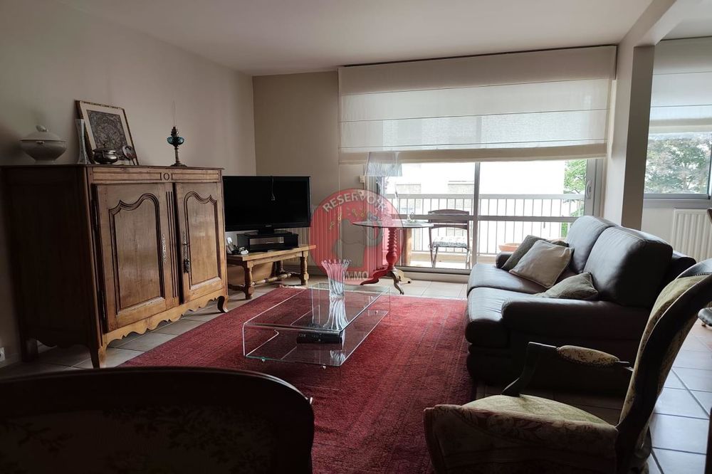 DIJON JOUVENCE , bel appartement T4 traversant de 86 m² ....