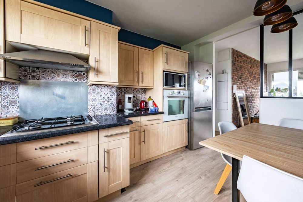 Appartement T5 de 3 chambres sans travaux à prévoir, sit....