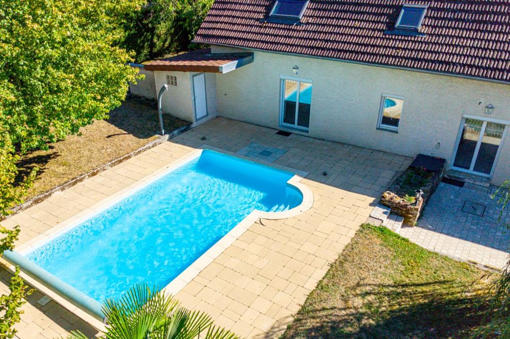 MAISON DE CARACTÈRE – 200m² – JARDIN – PISCINE – GARAGE/....