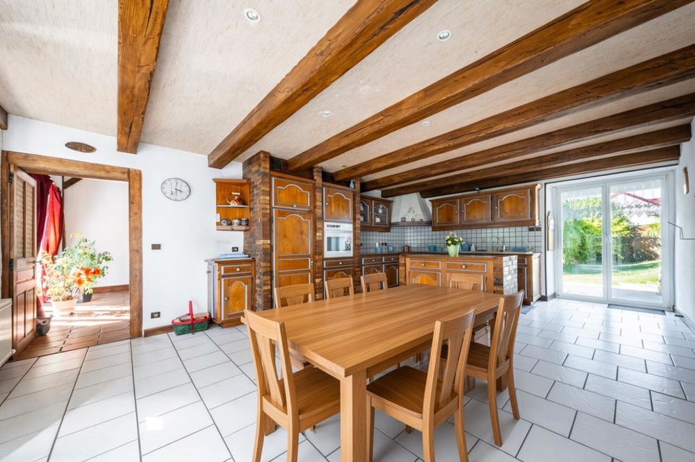 MAISON DE CARACTÈRE  200m²  JARDIN  PISCINE  GARAGE/....