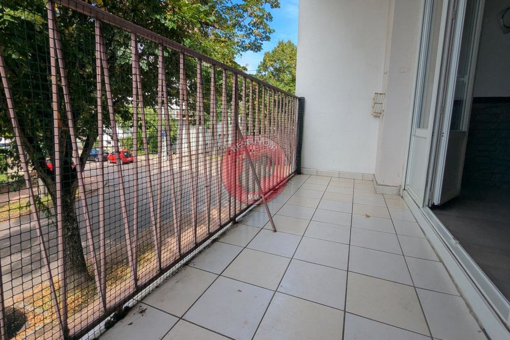 INVESTISSEMENT avec BONNE RENTABILITE - T3 loué lumineux....