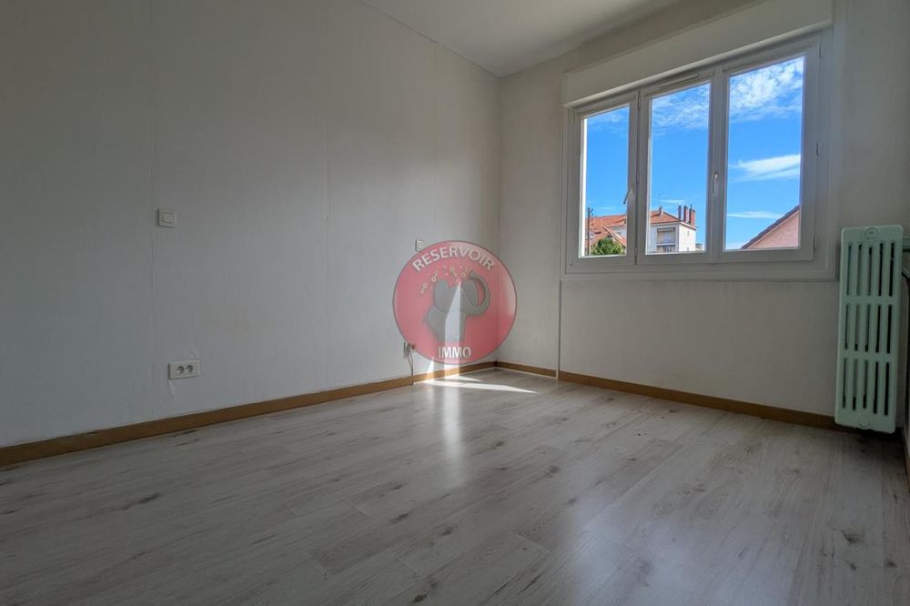 INVESTISSEMENT avec BONNE RENTABILITE - T3 loué lumineux....