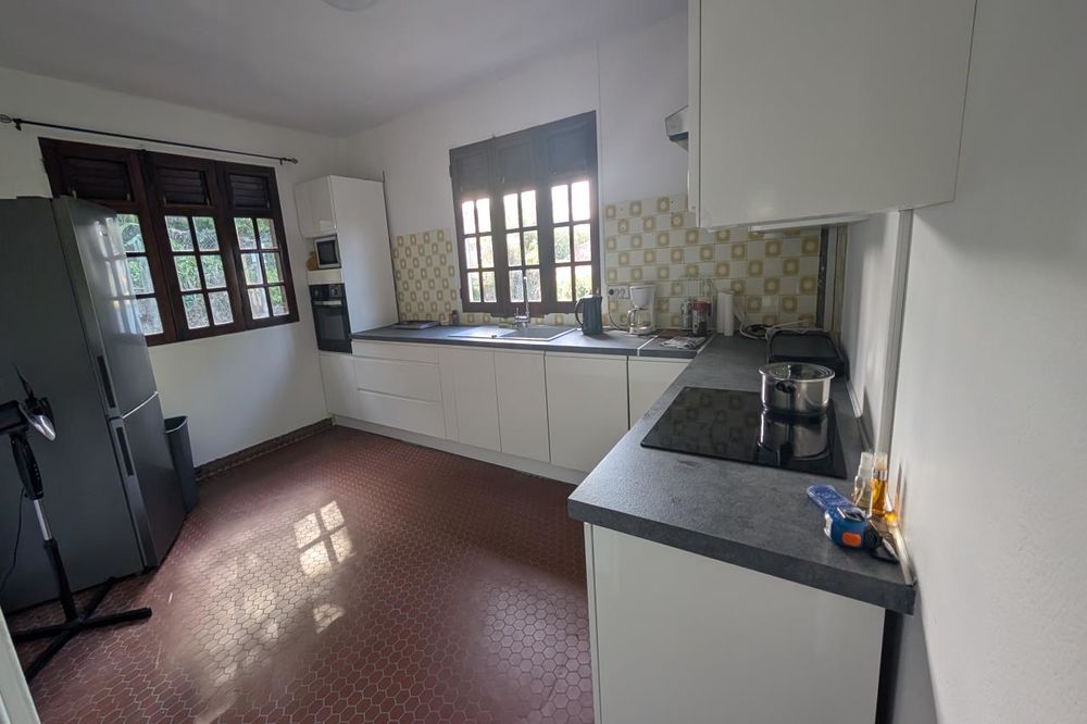 En MARTINIQUE - Le Marigot - GRANDE MAISON A VENDRE - GR....