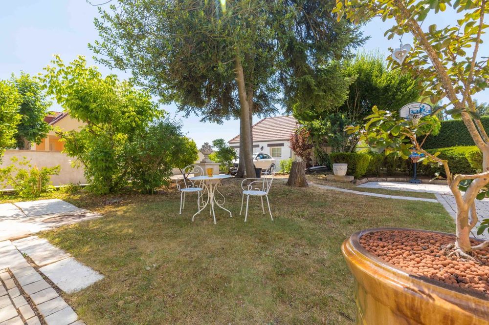 A VENDRE, Belle demeure de charme à Marsannay la Cote, 6....
