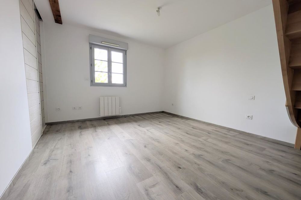A Binges, au calme, maison jumelée en ossature bois (trè....