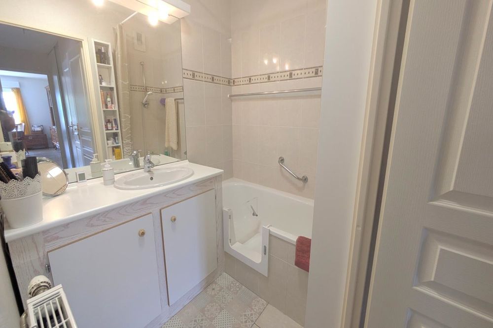 UN APPARTEMENT OÙ LON POSE SES VALISES ! Au calme, au s....