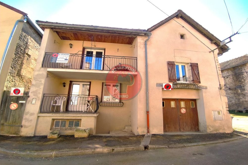 MAISON A VENDRE A MONTBARD. Au calme. Comprenant Salon-s....