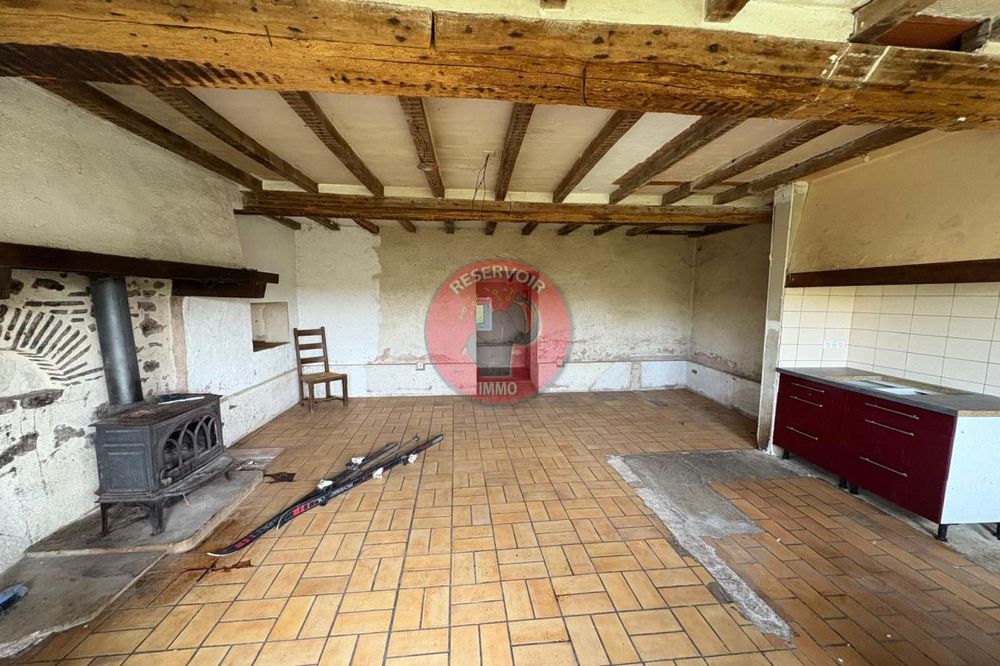 Maison à Saulieu denviron 140 m², comprenant au rez-de-....