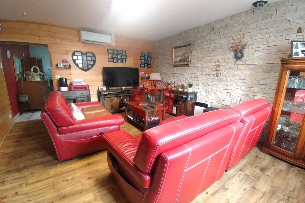 A VENDRE MAISON A 12 MIN DE MONTBARD - Au calme. Compren....