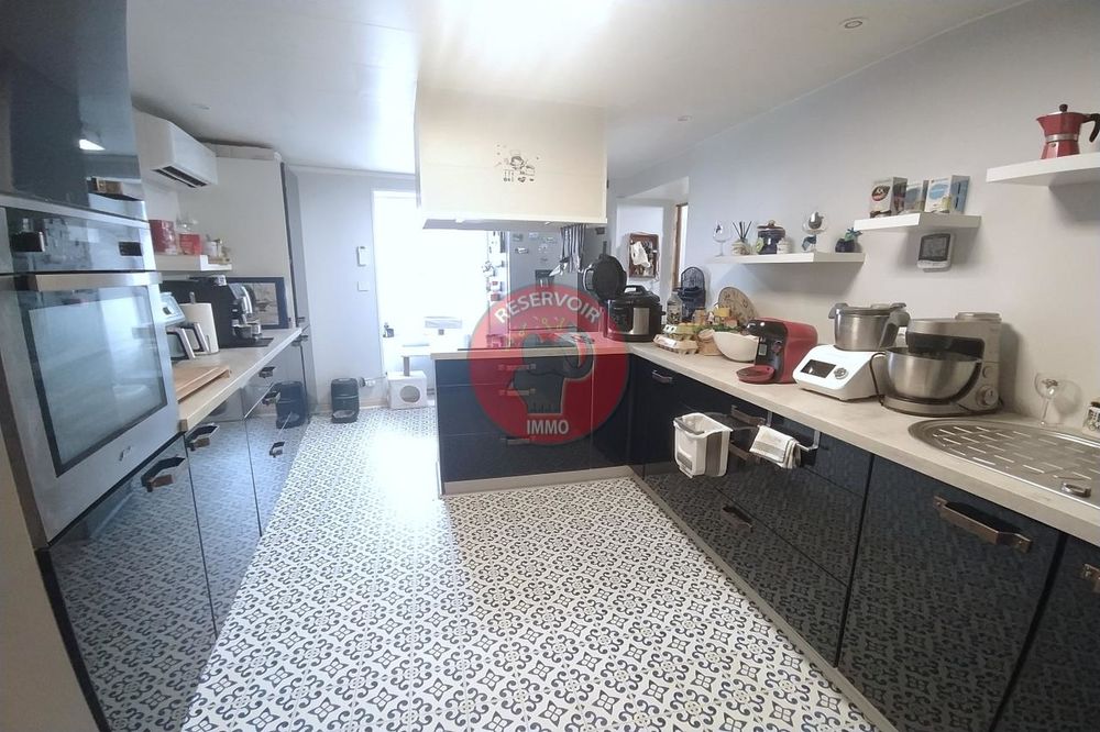 A VENDRE MAISON A 12 MIN DE MONTBARD - Au calme. Compren....