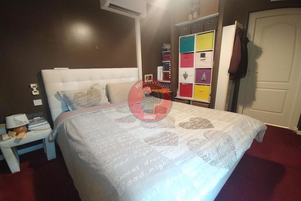 A VENDRE MAISON A 12 MIN DE MONTBARD - Au calme. Compren....