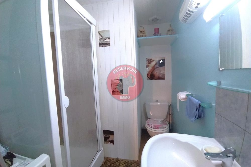 MAISONNETTE A VENDRE A 12 MIN DE MONTBARD. Comprenant Sé....
