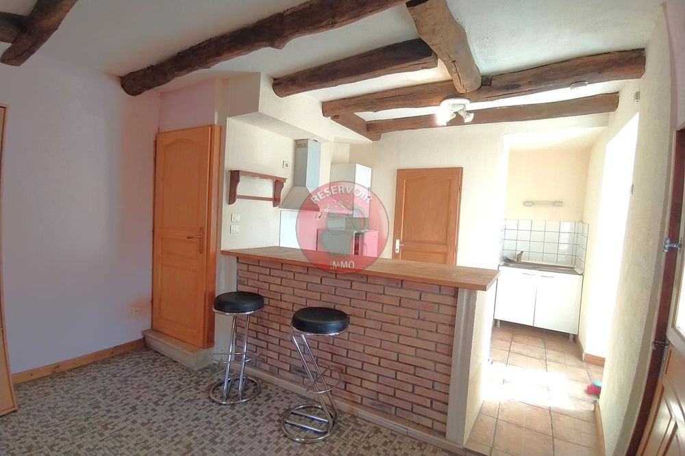 MAISON A VENDRE A MONTBARD. Au calme. Comprenant : Séjou....