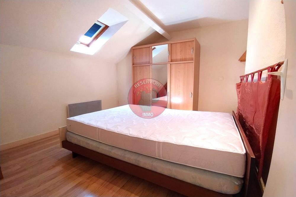 MAISON A VENDRE A MONTBARD. Au calme. Comprenant : Séjou....