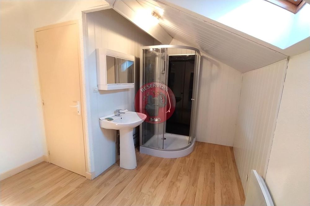 MAISON A VENDRE A MONTBARD. Au calme. Comprenant : Séjou....