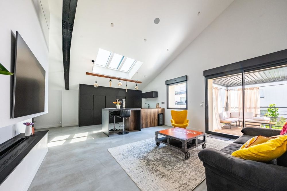 LOFT CONTEMPORAIN D'EXCEPTION  113 m²  BALCON  GARAGE....