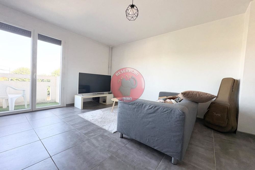 Beaune  T2 meublé de 47 m² avec balcon  148 000 € <....