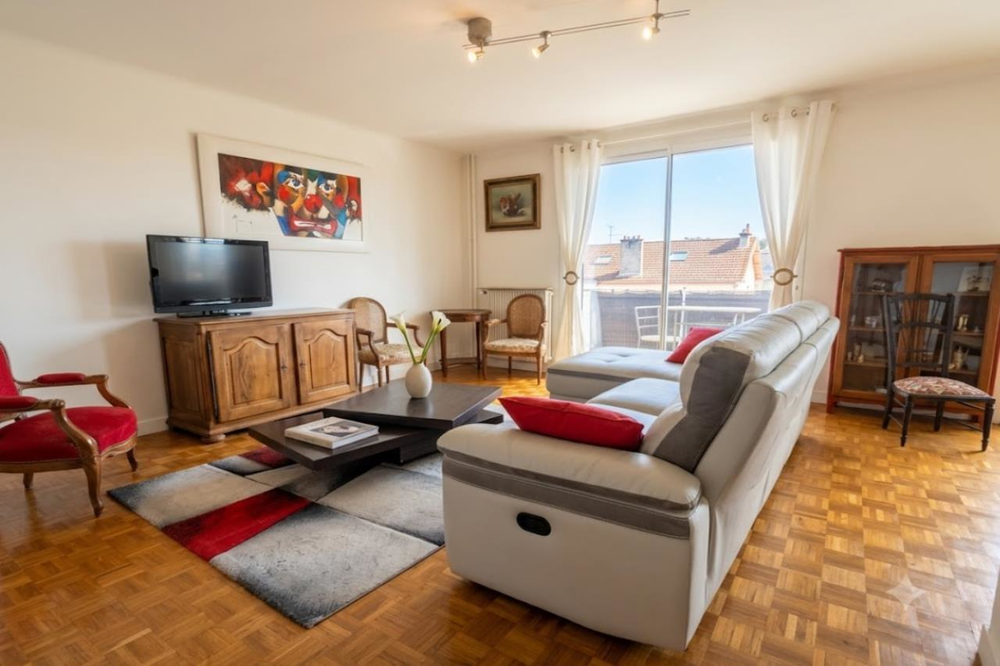 COUP DE COEUR À DIJON  Appartement Lumineux avec Balcon-....