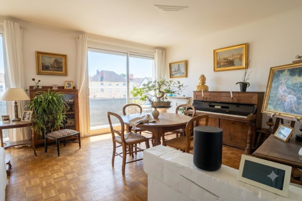 COUP DE COEUR À DIJON  Appartement Lumineux avec Balcon-....
