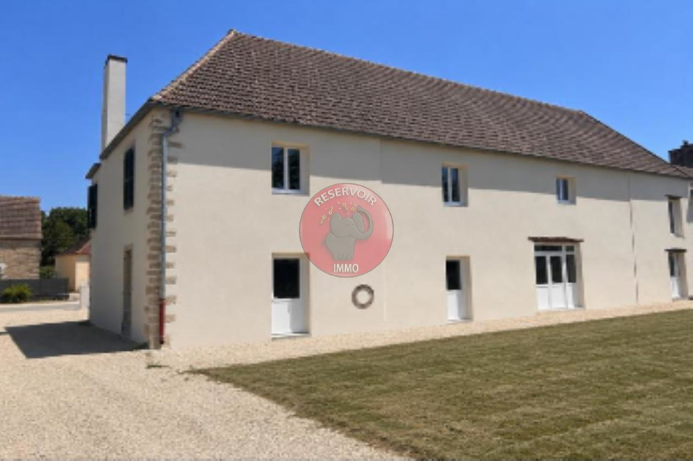 À seulement 10 minutes de Beaune, sur le secteur de Merc....