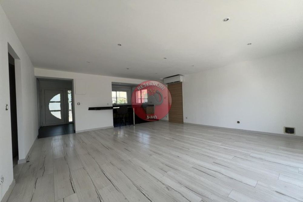 EN EXCLUSIVITE - Située en milieu d'impasse au calme, dé....