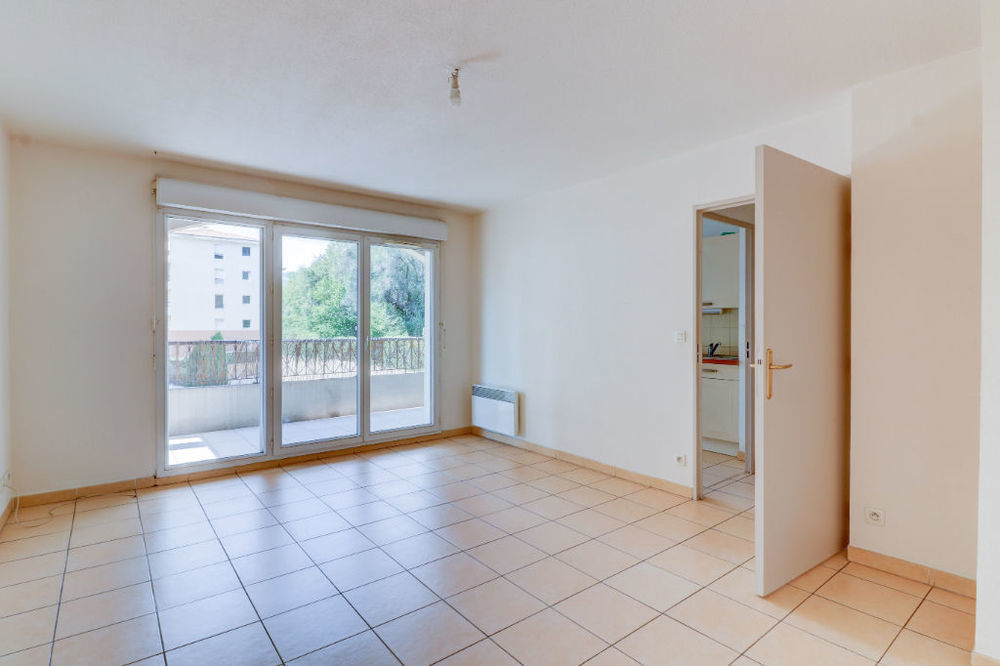 Annonce Location Appartement Cannes La Bocca 06150 41 M 670 992756007135