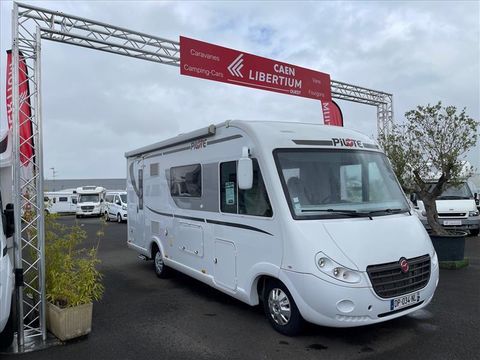 PILOTE Camping car 2015 occasion Par&ccedil;ay-Meslay 37210