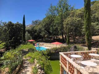  Propri�t�/ch�teau � vendre 300 m�